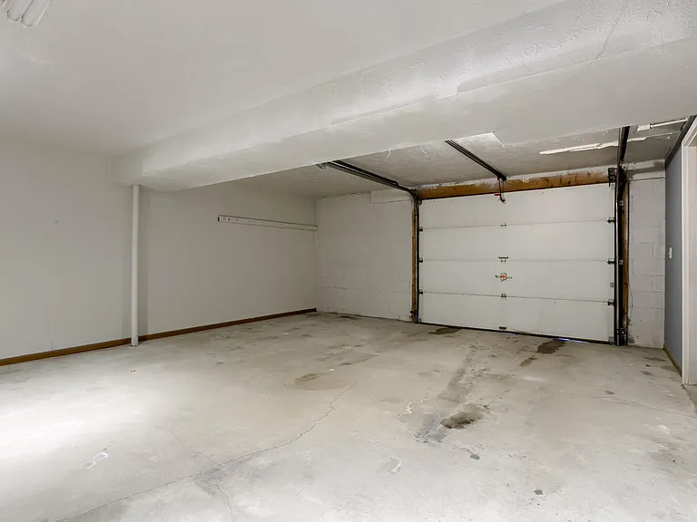 240 N 1st St #11 — Photo 19
