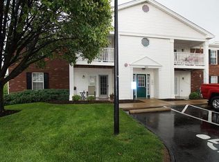 905 Hanna Place Ct APT D, Manchester, MO 63021