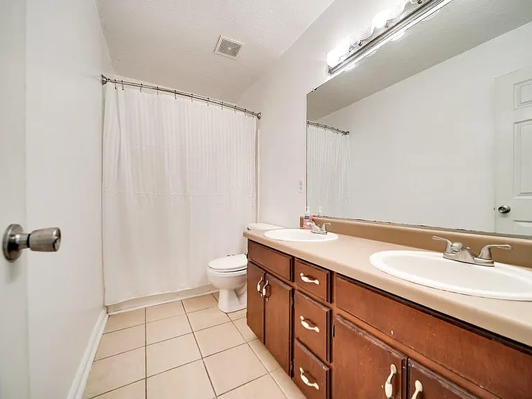 824 Stone Hedge Ct — Photo 25