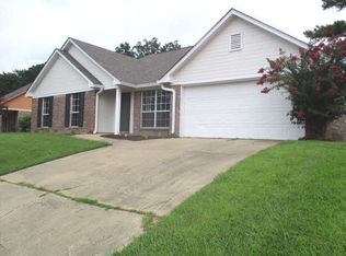 308 Northridge Dr, Vicksburg, MS 39180
