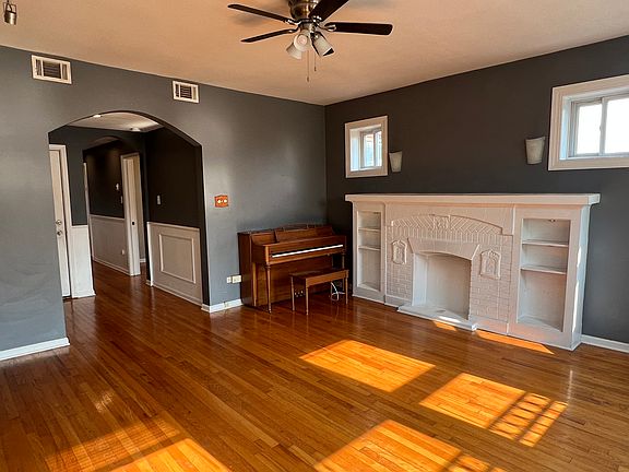 2nd image of 1139 N Spaulding Ave #301
