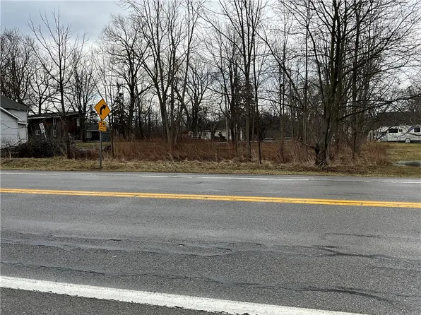 3244 W Lake Rd #7, Wilson, NY 14172