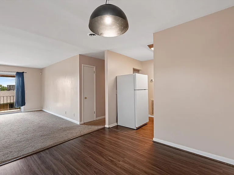 555 N Dupont Ave #C73 — Photo 5