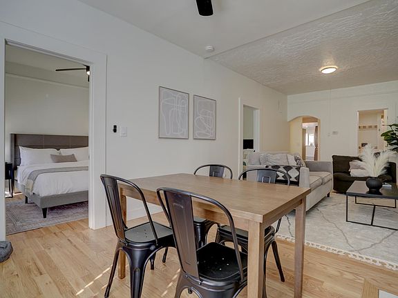 Living room dining room