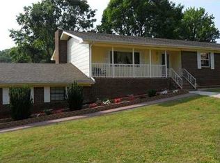 4023 Forest Plaza Dr, Hixson, TN 37343