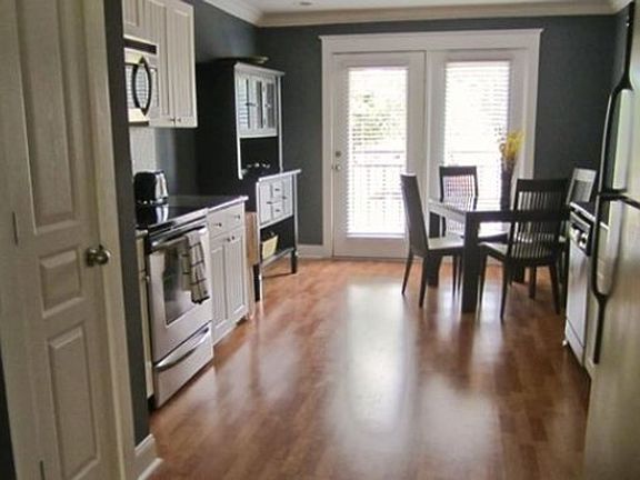 3rd image of 1615 Elmwood Ct Unit 205