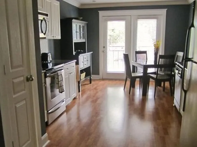 1615 Elmwood Ct #205 — Photo 3