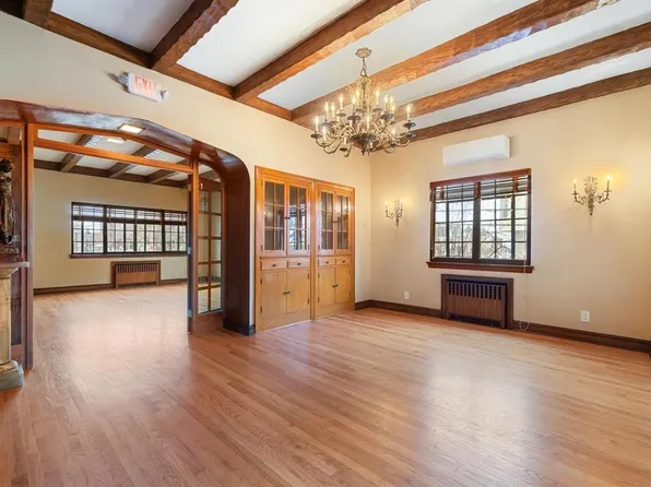 2314 Palisade Avenue image 7 of 49