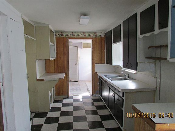 3rd image of 617 W 14th St