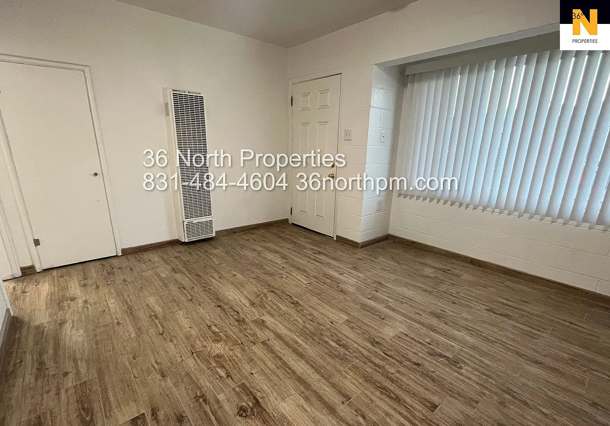 Building Photo - 109 8th St