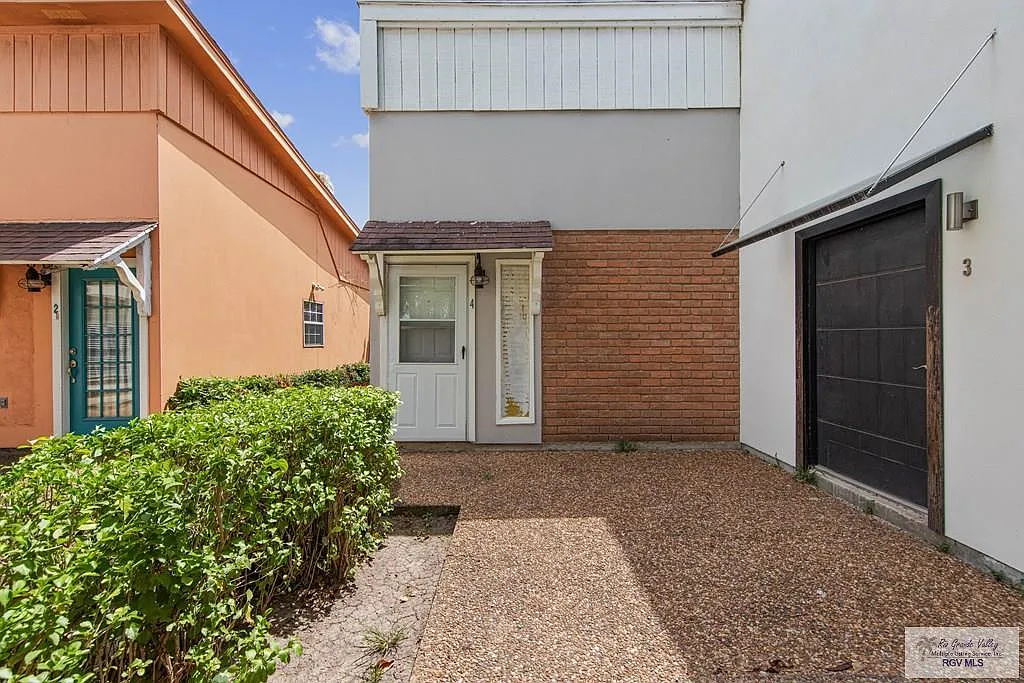 1 bed, 1.0 bath, 500 sqft, $950 — Photo 1