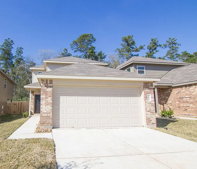 13911 Westfield Dr — Photo 3