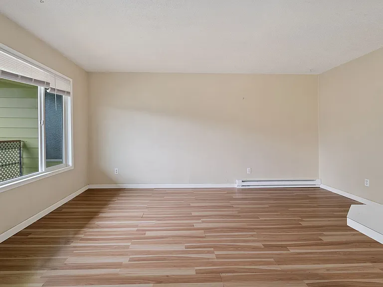 4633 SW Huber St — Photo 9