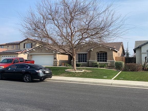 2nd image of 114 Emerald Isle Way
