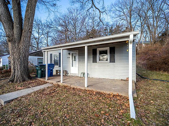 3rd image of 3128 Indian Rd