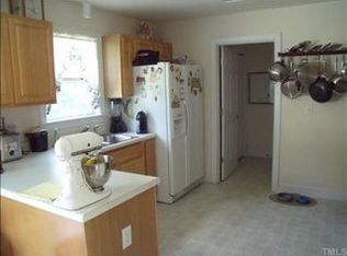 274 Stonehedge Dr, Henderson, NC 27537