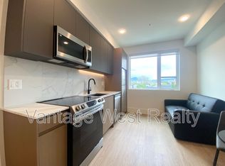 720 Klo Rd #305, Kelowna, BC V1Y 4X5