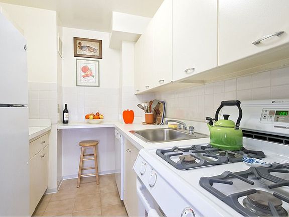 4th image of 222 E 80th St APT 12H