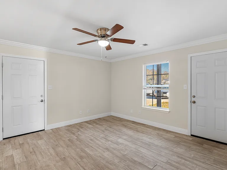Robertsdale Village Apartments — Photo 61