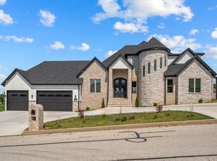1926 N Tuscany Ln, Nixa, MO 65714