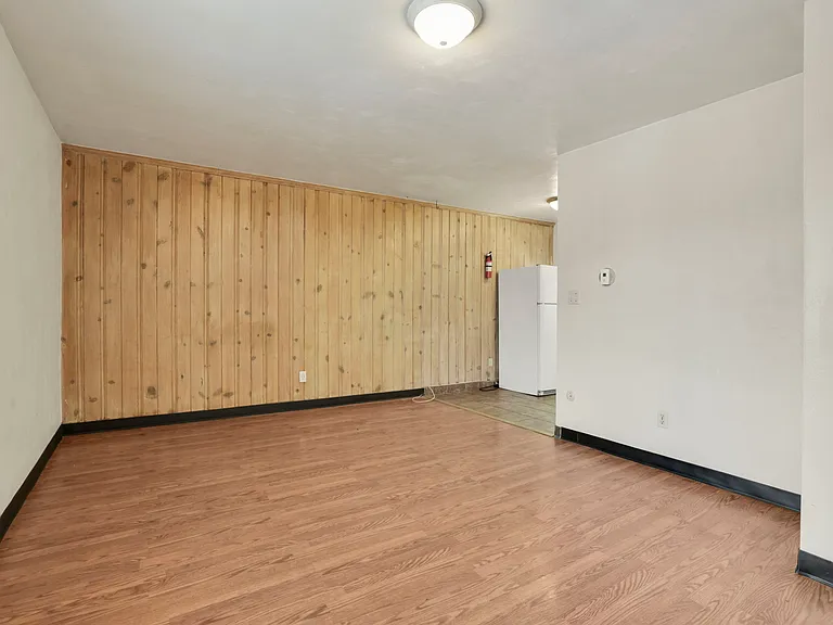 27 W 8th Ave #A — Photo 9