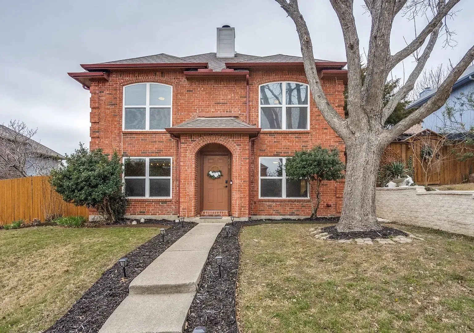 Room in 4 Bedroom Home in McKinney — Photo 1