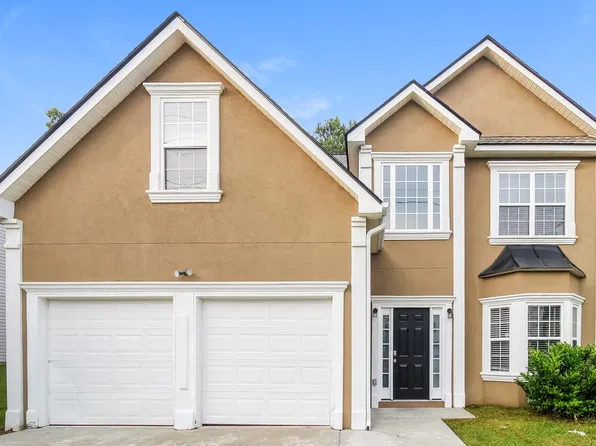7047 Red Maple Ln, Lithonia, GA 30058