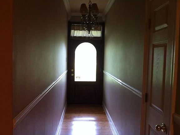 3rd image of 45375 Tanglewood Dr
