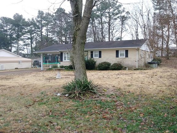 3rd image of 2728 Hollywood Dr