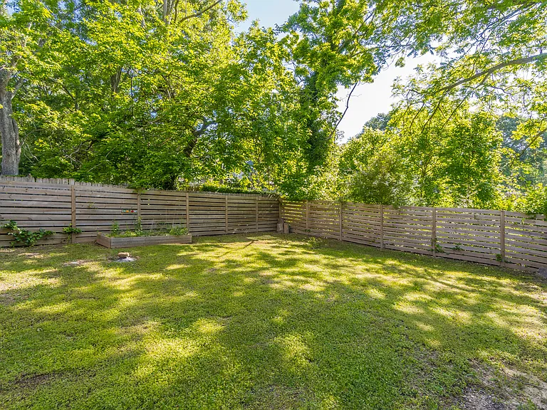 406 E Side Ave SE — Photo 6