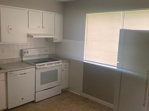2nd image of 10145 Chaucer Ave #1