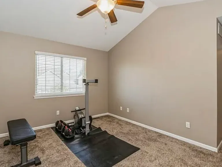 1597 Burr Dr — Photo 12
