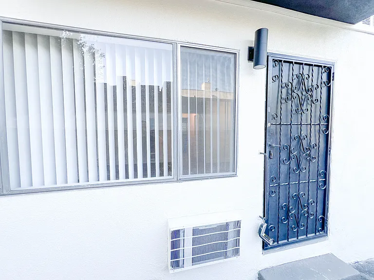 1316 N Fairfax Ave #2 — Photo 33