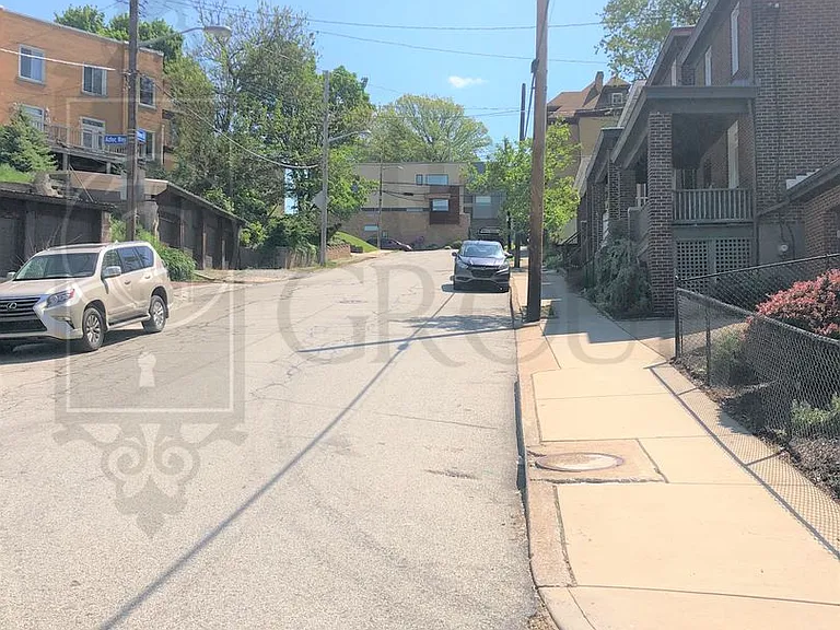 455 Kathleen St — Photo 24