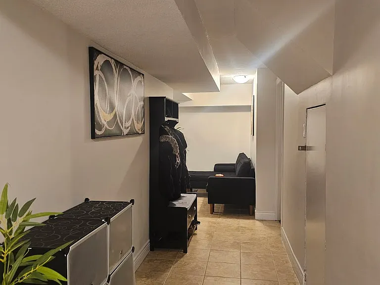 64 Fieldwood Dr #BASEMENT — Photo 3
