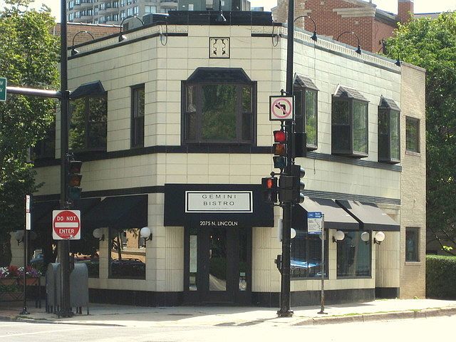 1st image of 2073 N Lincoln Ave #2C