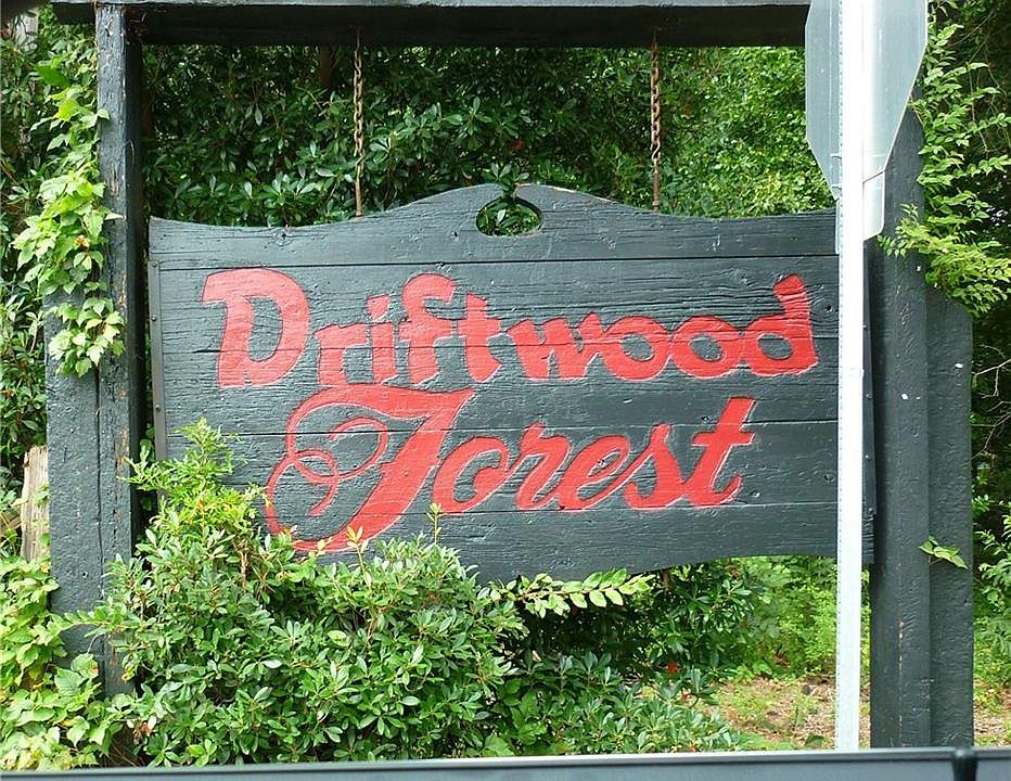 1st image of 545 Rivercrest Dr