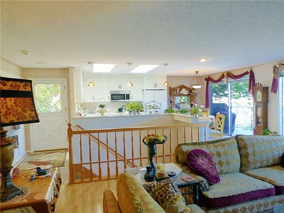 5th image of 1127 Lake Vista Blvd S