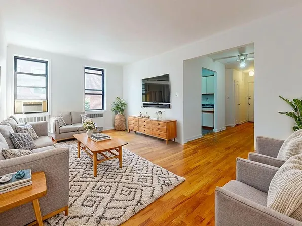 6615 Wetherole St APT E16, Flushing, NY 11374