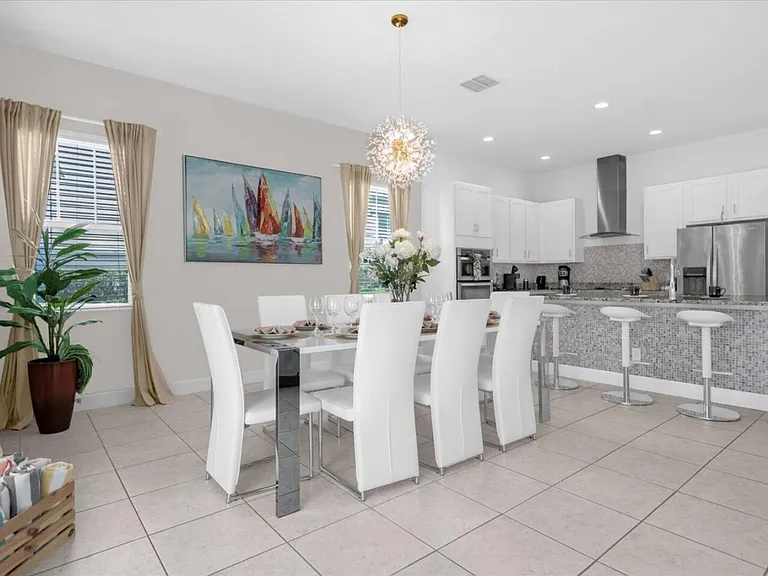 Fairview Cir — Photo 11