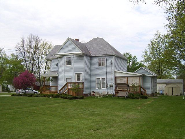 1st image of 904 Fairview Ave