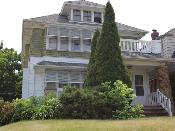 900 South 76th STREET #902, West Allis, WI 53214