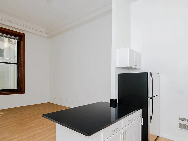71 Broadway #3A — Photo 10