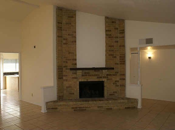3rd image of 1320 Milford Dr