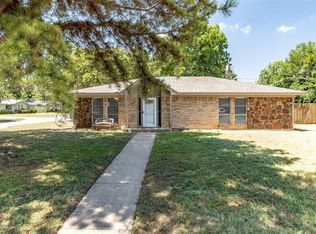 1002 Greg Ct, Irving, TX 75060