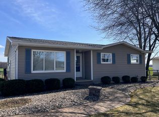 8181 Van Vleet Rd, Gaines, MI 48436