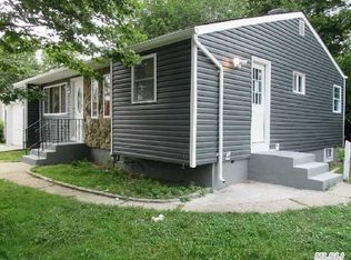 239 Plunkett St, Brentwood, NY