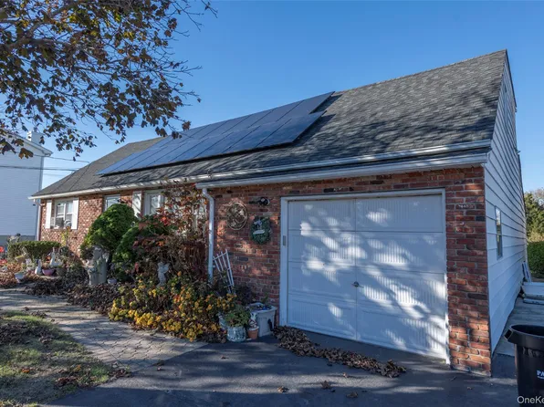 7 Fairlawn Court, Shirley, NY 11967