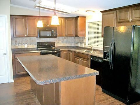 2nd image of 3912 Santa Clara Ln