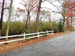 4th image of 101&102 Pearson Cir